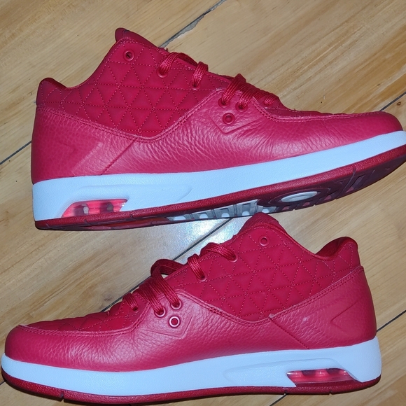 Nike Jordan Clutch Red and White men's size 10.5 - Picture 2 of 6